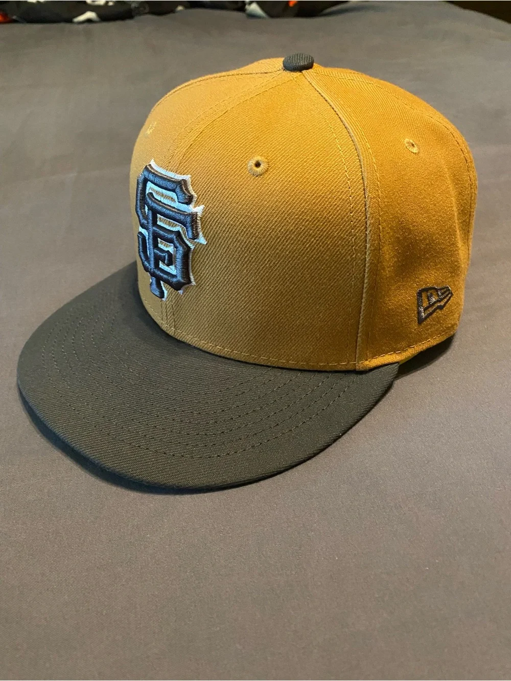 New Era SF Giants Two-Tone Snapback - Khaki/Tan & Black